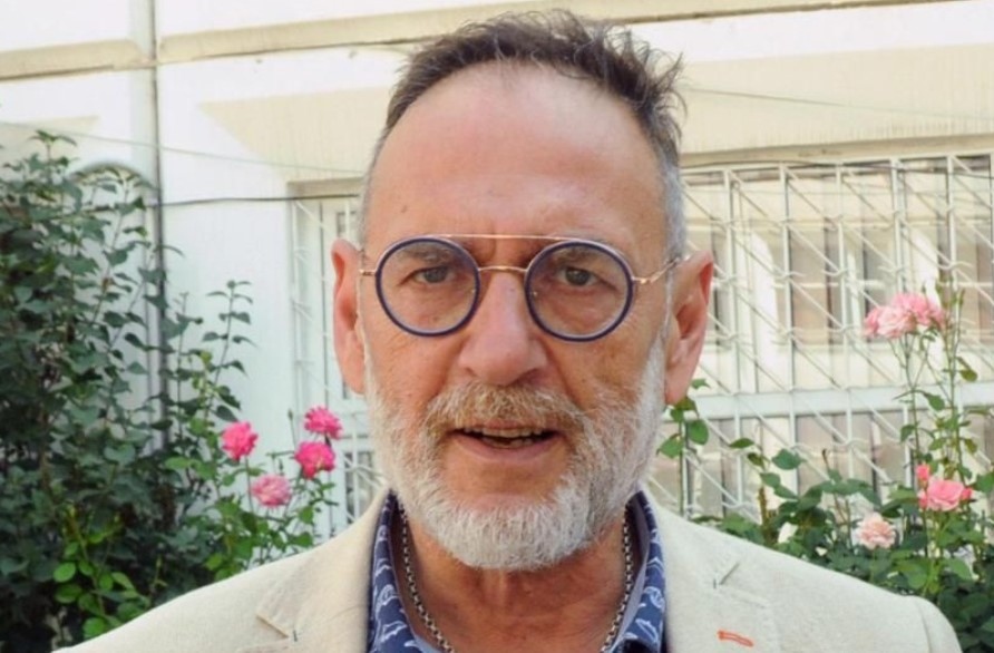 ЕРБ би шута на Любен Дилов син от първото